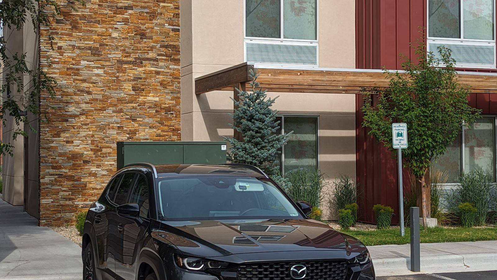 Giá lăn bánh Mazda CX-3: phiên bản và đánh giá Giá lăn bánh Mazda CX-3: phiên bản và đánh giá