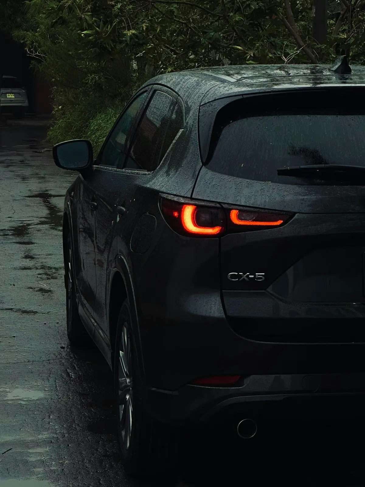 Mazda CX-5 dưới mưa